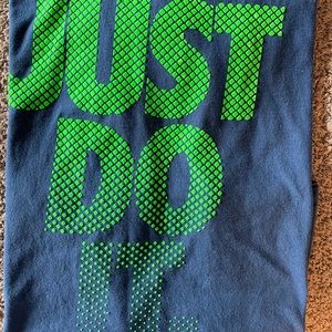 Nike men’s XL tee shirt